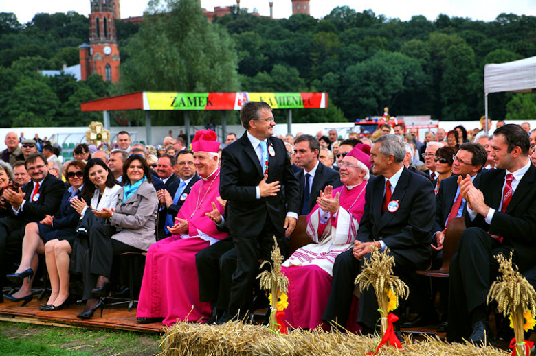 Dożynki Wojewódzkie i Diecezjalne w Kamieńcu Ząbkowickim