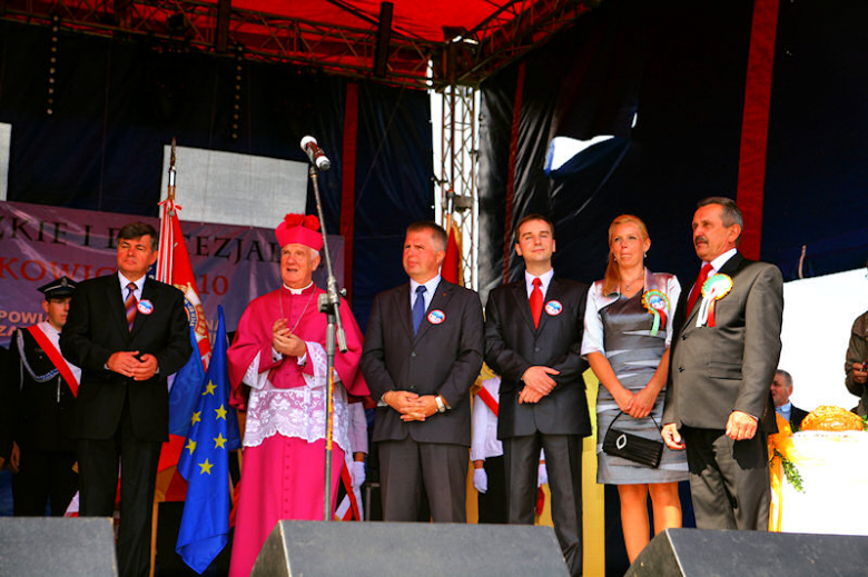 Dożynki Wojewódzkie i Diecezjalne w Kamieńcu Ząbkowickim