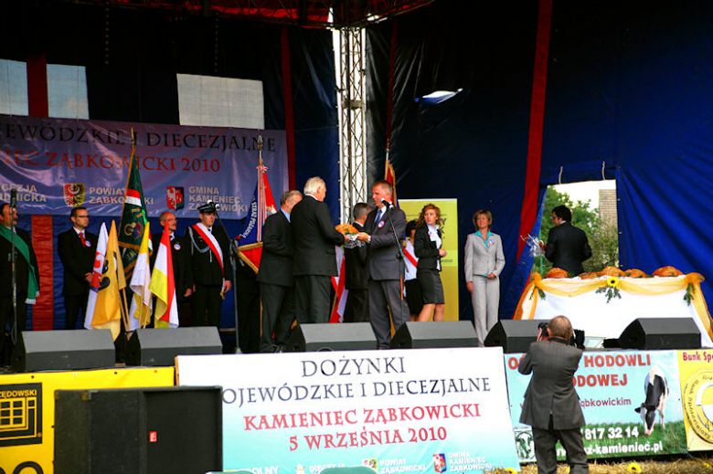 Dożynki Wojewódzkie i Diecezjalne w Kamieńcu Ząbkowickim