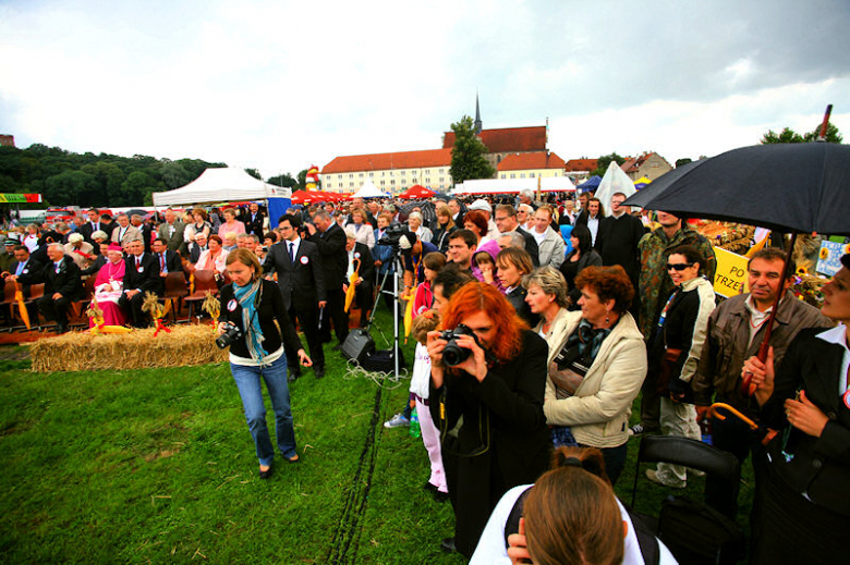 Dożynki Wojewódzkie i Diecezjalne w Kamieńcu Ząbkowickim