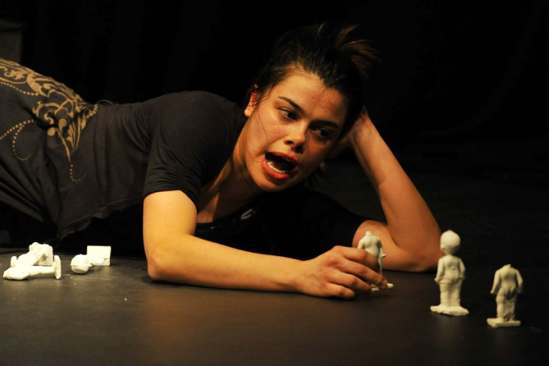 Spektakle „Charmolypi” oraz „The Woman Decomposed"