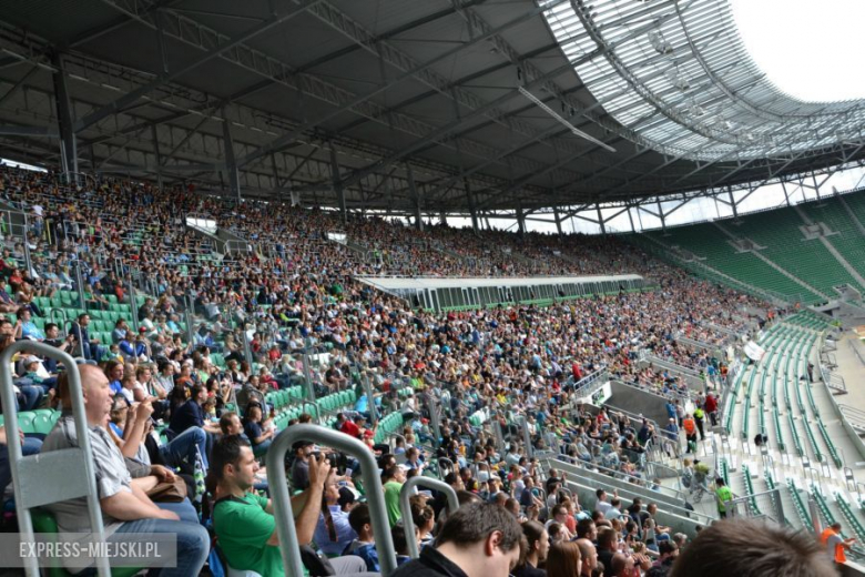 Monster Trucki na stadionie miejskim we Wrocławiu.
