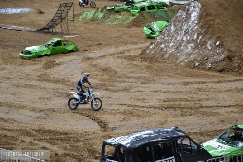 Monster Trucki na stadionie miejskim we Wrocławiu.