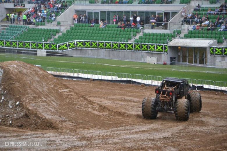 Monster Trucki na stadionie miejskim we Wrocławiu.