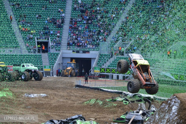 Monster Trucki na stadionie miejskim we Wrocławiu.