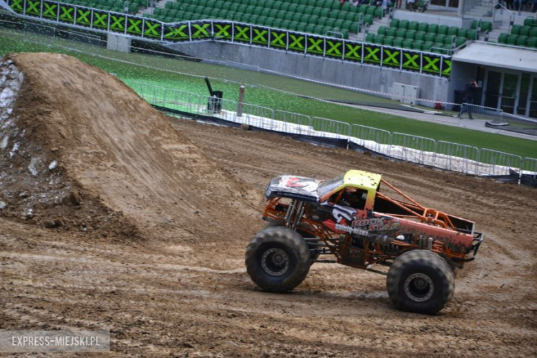Monster Trucki na stadionie miejskim we Wrocławiu.