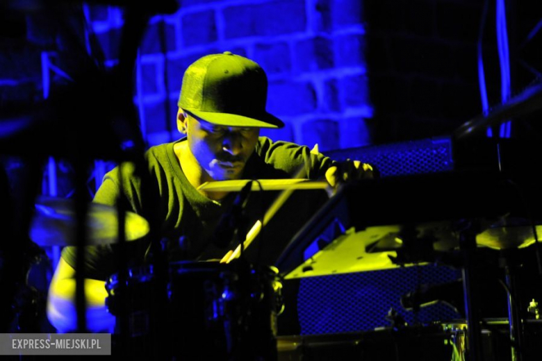 Robert Glasper Experiment