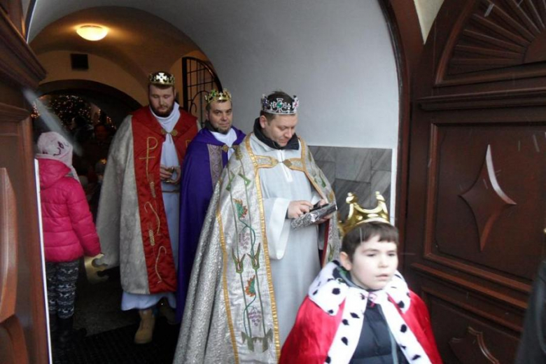 Mieszkańcy Miękini chętnie uczestniczyli w pochodzie