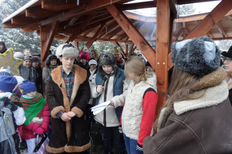 Mieszkańcy Miękini chętnie uczestniczyli w pochodzie