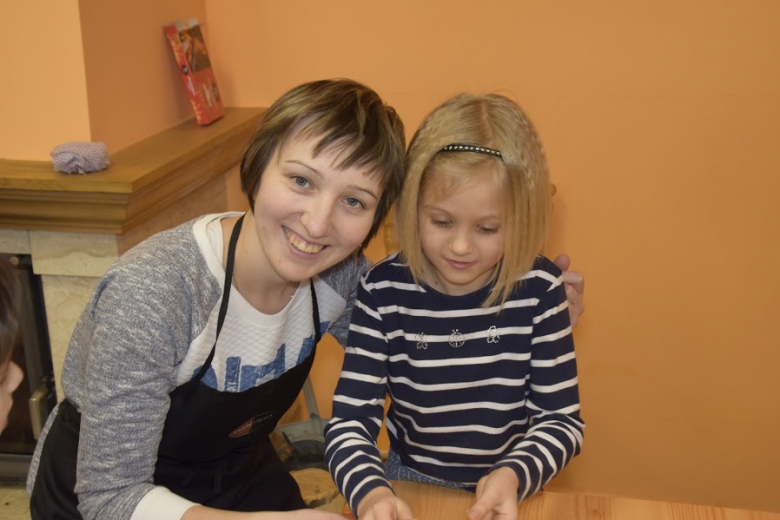 Podczas spotkania powstały przepyszne pączki i faworki