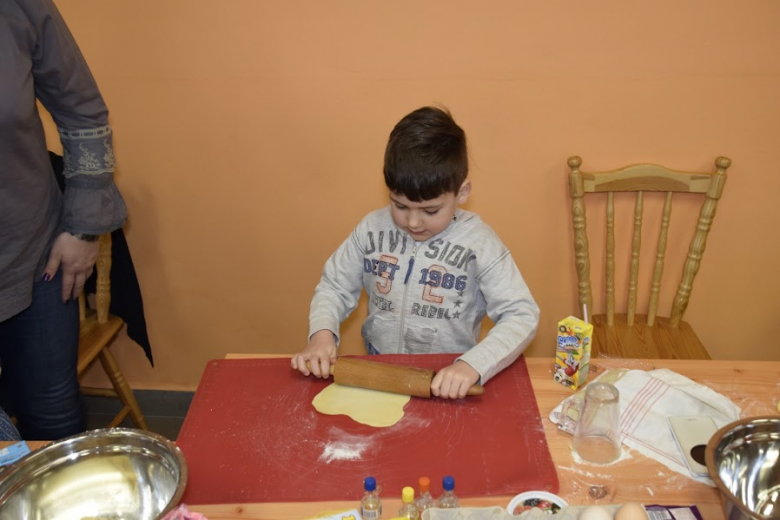 Podczas spotkania powstały przepyszne pączki i faworki