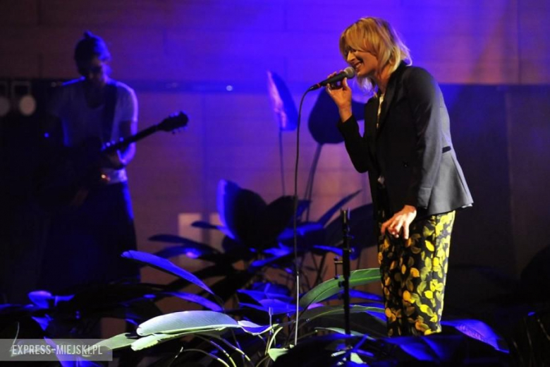 Mela Koteluk na Dzień Kobiet