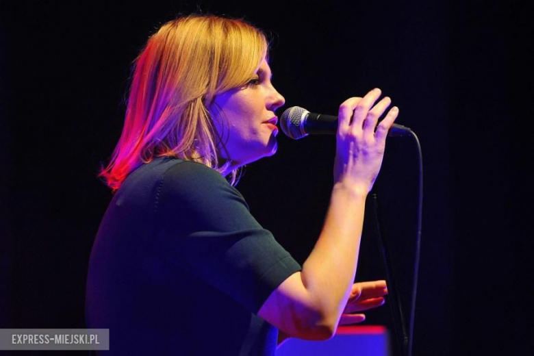 Ania Dąbrowska - Koncert promujący płytę Dla naiwnych marzycieli