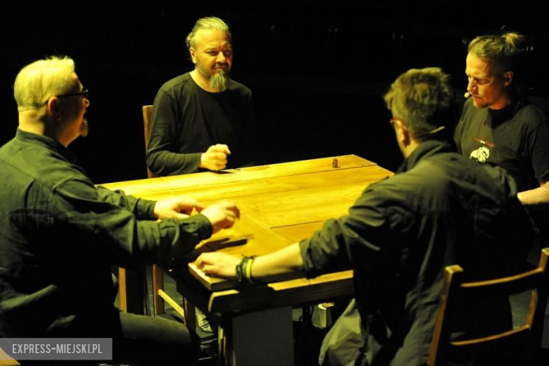 PPA 2016 - Stolik / Karbido