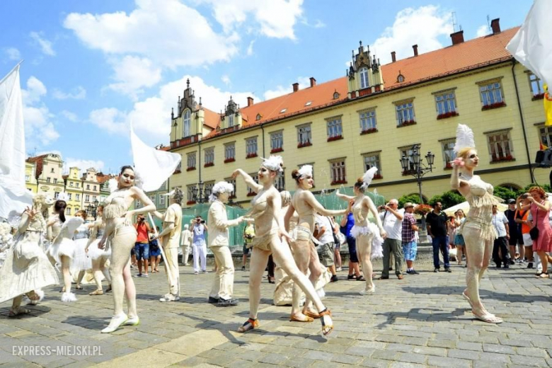 Festiwal "Wszyscy jesteśmy z tej samej gliny"