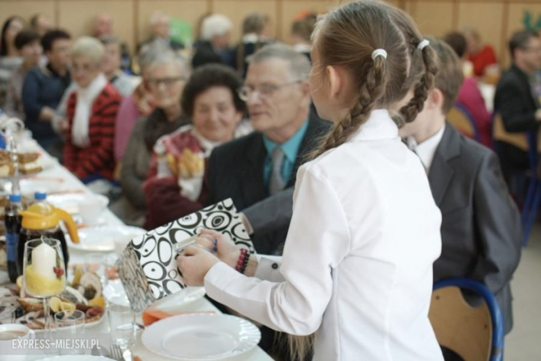 Występ uczniów ze SP nr 3 w Środzie Śląskiej