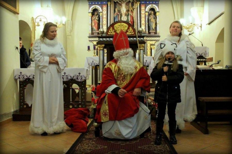 Spotkanie Mikołaja z dziećmi