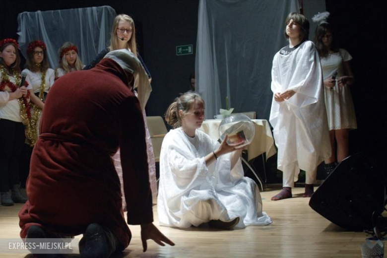 Jasełka w wykonaniu gimnazjalistów