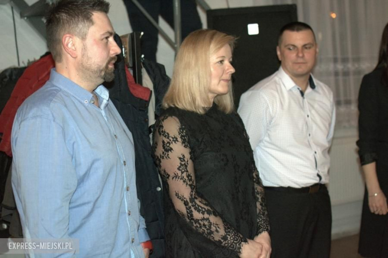 Podziękowania otrzymało około 100 osób