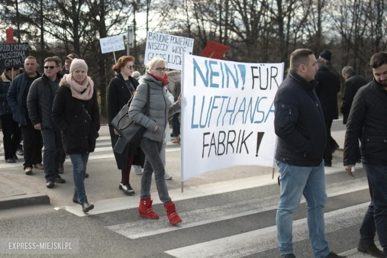 Protest na przejściu dla pieszych na DK94