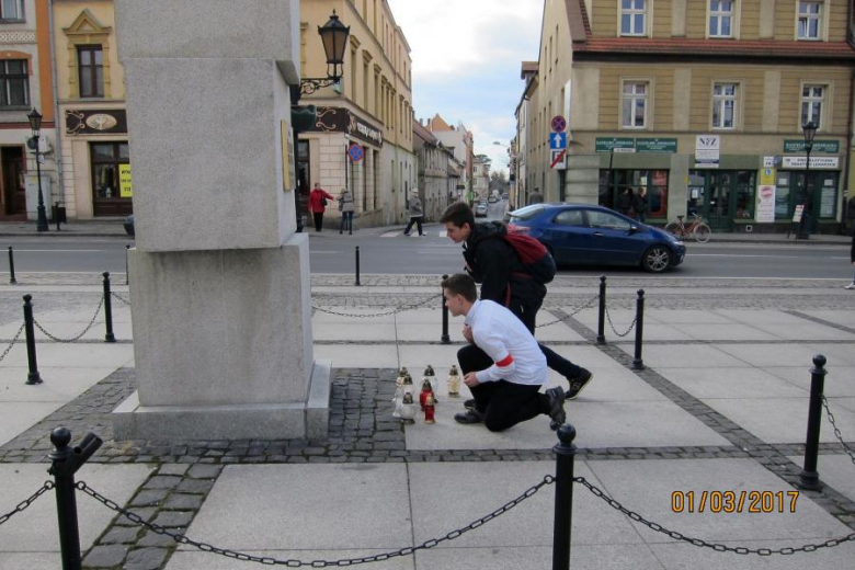 Szkolne obchody 1 marca