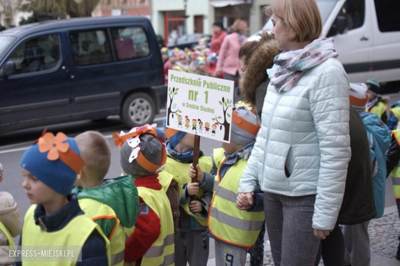 Pochód przedszkolaków w Środzie Śląskiej