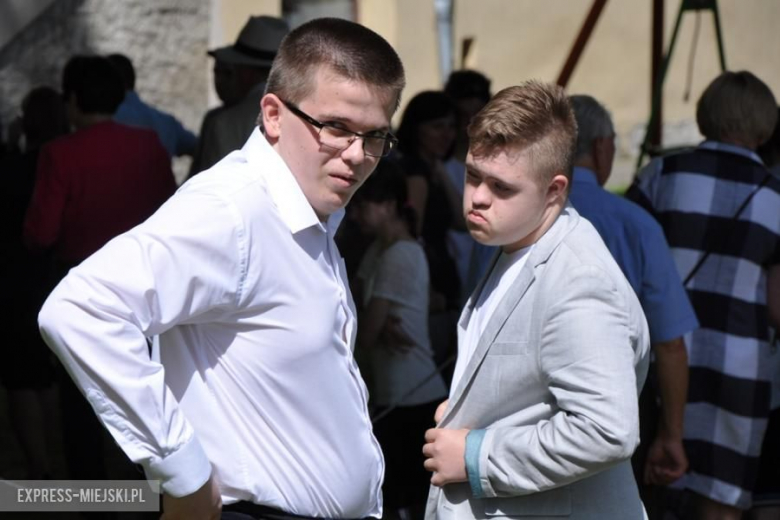 Uroczystości nadania imienia SOSw w Środzie Śląskiej