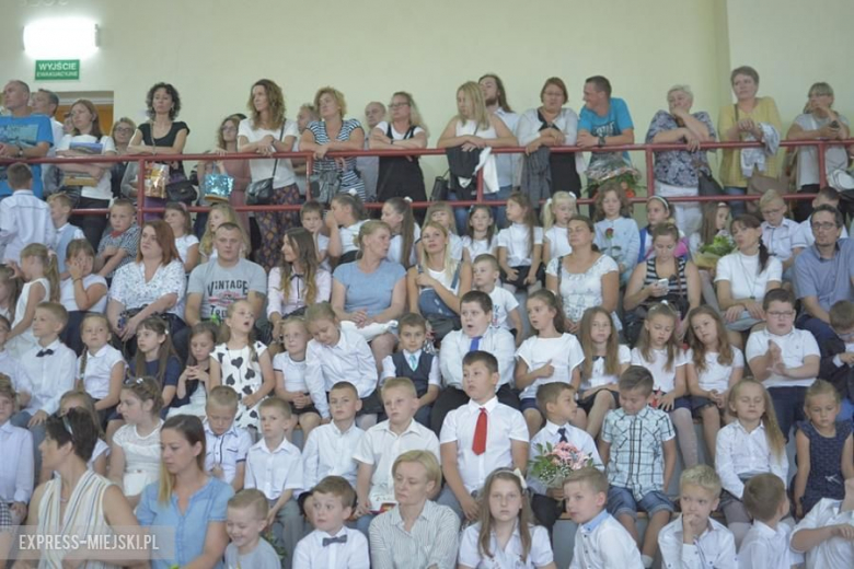 Zakończenie roku szkolnego w średzkiej podstawówce