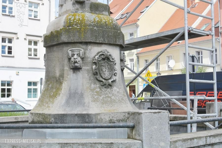 Renowacja pomnika Rolanda