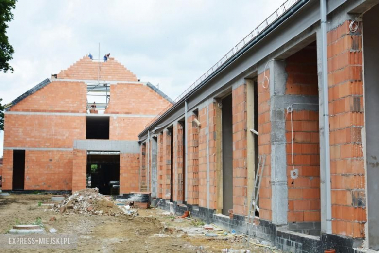 Budowa nowej szkoły w Lutyni