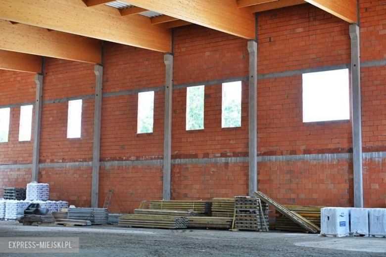 Budowa nowej szkoły w Lutyni