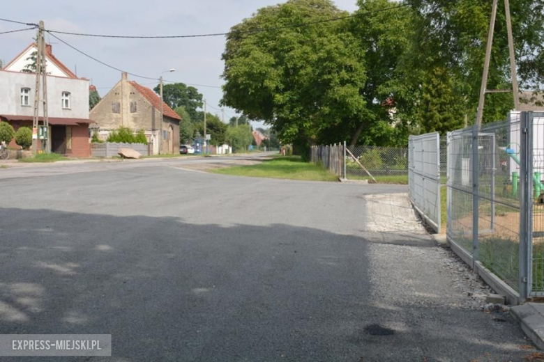 Teren przy świetlicy wiejskiej w Krynicznie