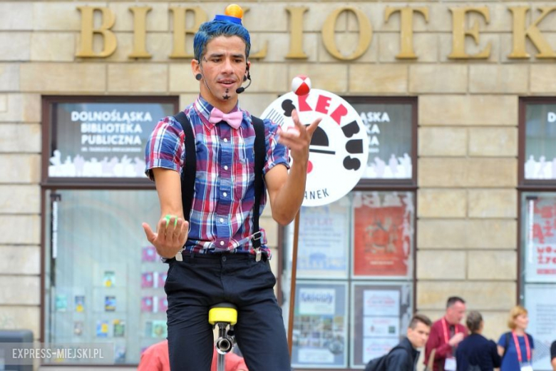 XXI Międzynarodowy Festiwal Sztuki Ulicznej BuskerBus