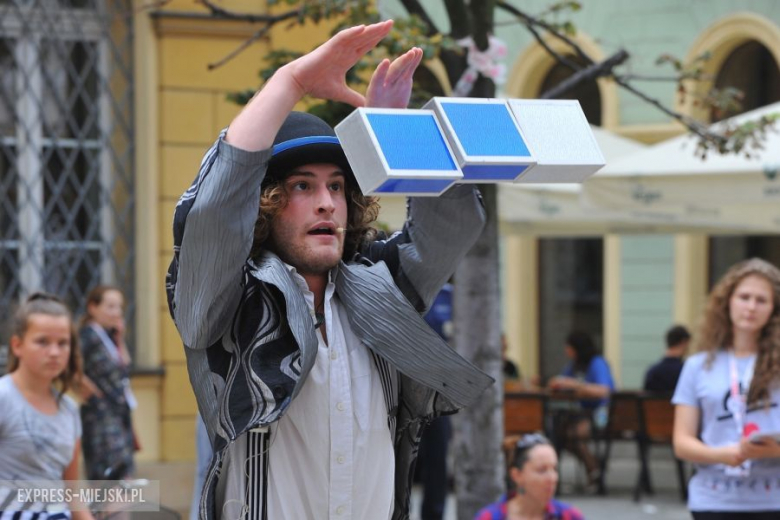 XXI Międzynarodowy Festiwal Sztuki Ulicznej BuskerBus