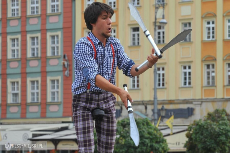 XXI Międzynarodowy Festiwal Sztuki Ulicznej BuskerBus