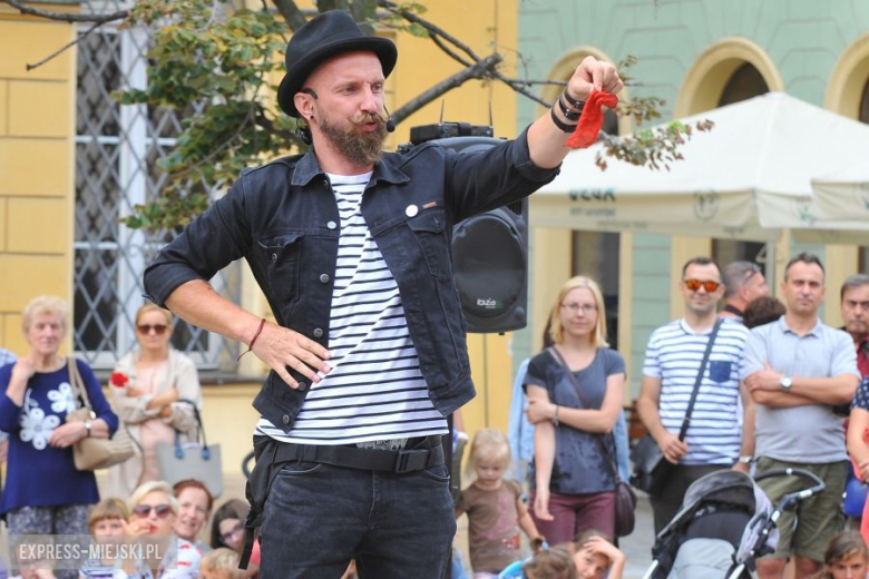 XXI Międzynarodowy Festiwal Sztuki Ulicznej BuskerBus