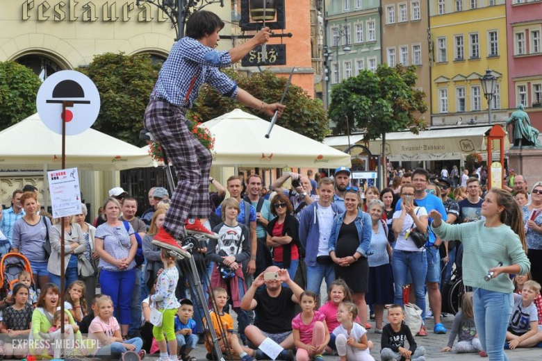 XXI Międzynarodowy Festiwal Sztuki Ulicznej BuskerBus