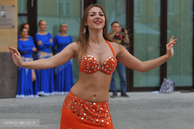 XXI Międzynarodowy Festiwal Sztuki Ulicznej BuskerBus