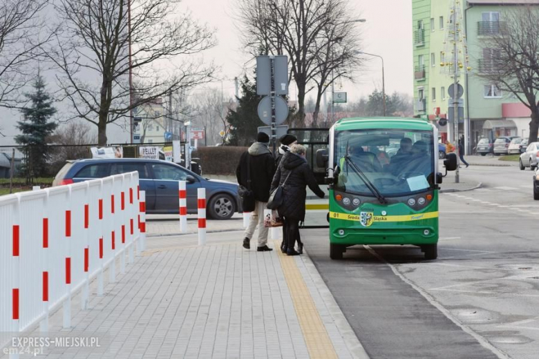 Podwójny przystanek przy dworcu autobusowym