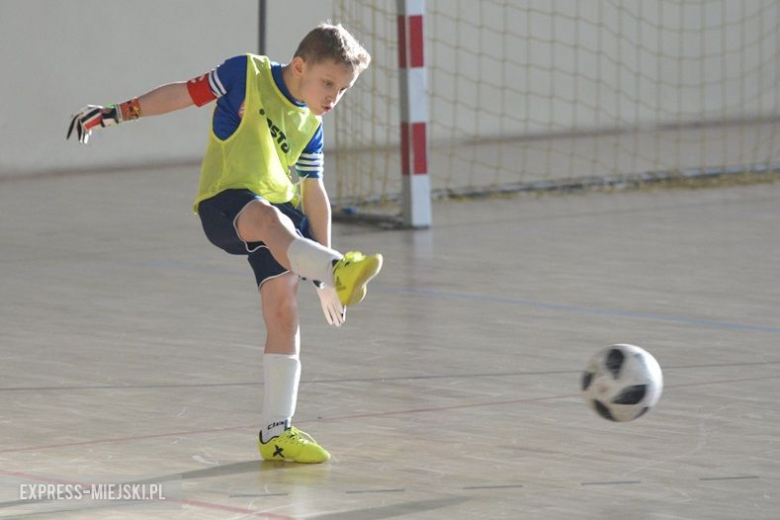 Turniej piłkarski dla młodych sportowców