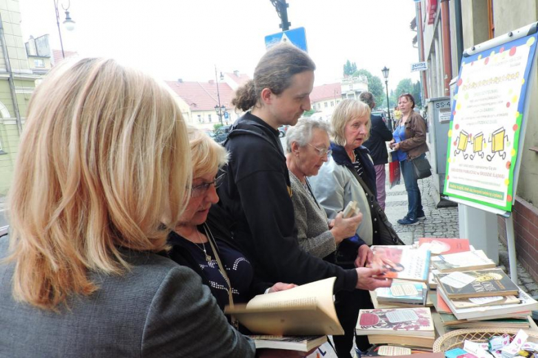 Dziś w Środzie Śląskiej za darmo rozdawano książki