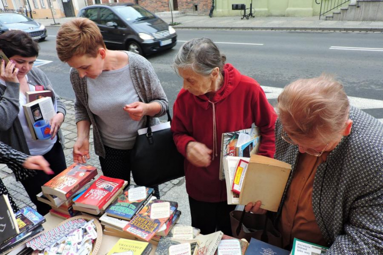Dziś w Środzie Śląskiej za darmo rozdawano książki