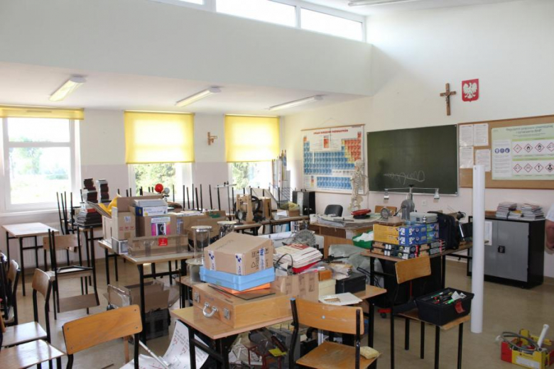 Remont w szkole podstawowej w Ujeździe Górnym