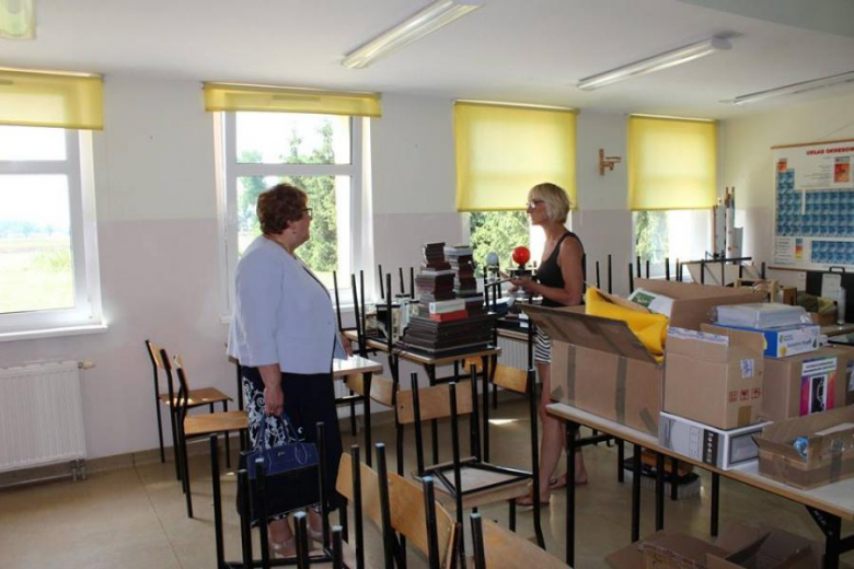 Remont w szkole podstawowej w Ujeździe Górnym