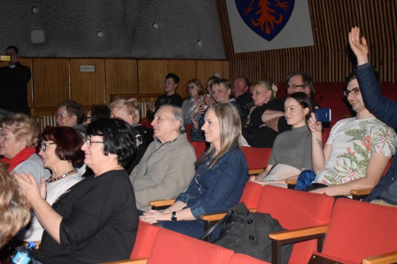 Kabaret z Konopi w Kostomłotach