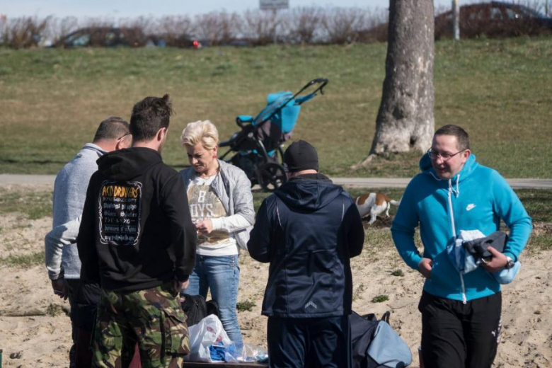 Niedzielnie morsowanie na Kajakach