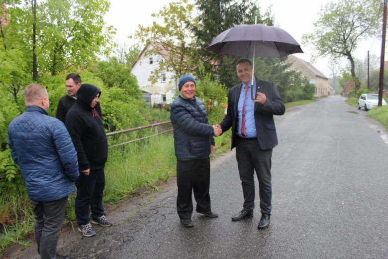 Podpisanie umowy i przekazanie placu budowy.