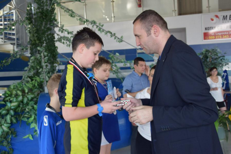 Już po raz ósmy w Średzkim Parku Wodnym zorganizowano Mikołajkowe Zawody Pływackie dla uczniów szkół