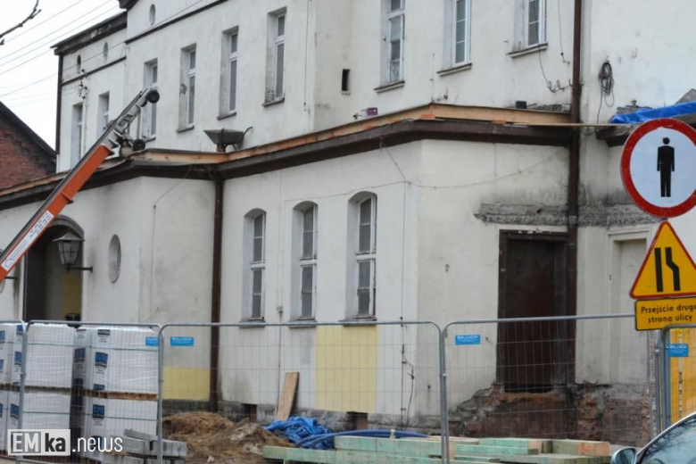 Trwa remont dworca w Malczycach 