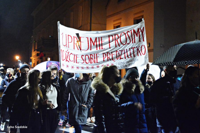 Średzianie wyrazili swój sprzeciw wobec orzeczenia TK